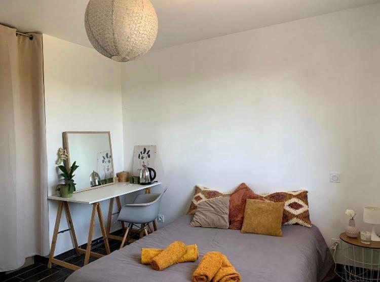 Charmante Chambre Dans Une Maison De Campagne Saint-Étienne-de-Fontbellon 외부 사진